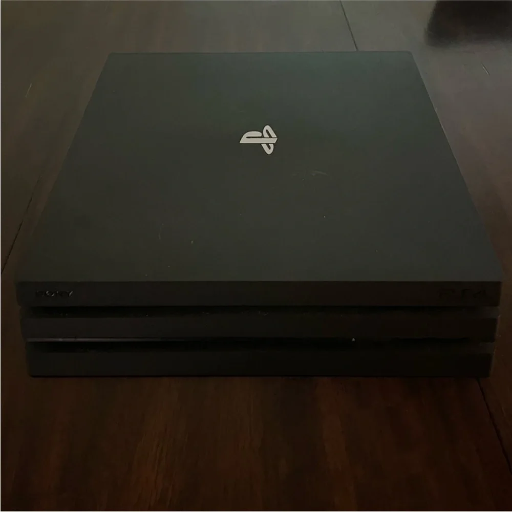 PS4 PRO-used